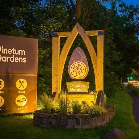 Отель Pinetum Gardens Retreats Сент-Остел Экстерьер фото